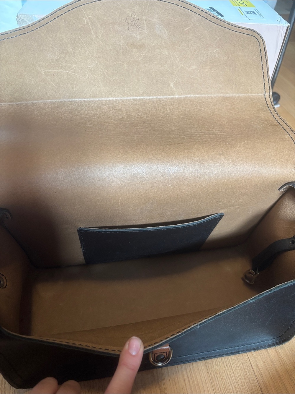 Saddleback, leather water, bag, black with brown handles and silver hardware - Picture 9 of 9
